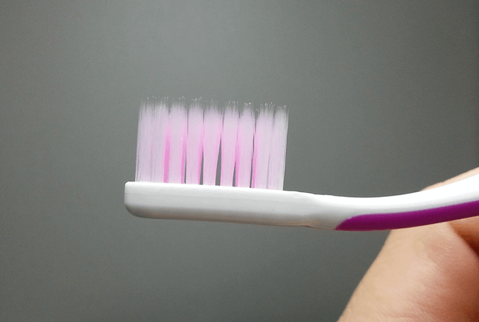 설측교정환자의 잇솔질 요령