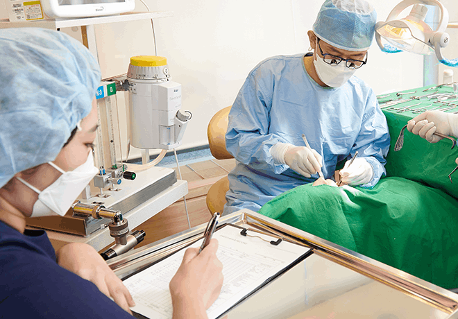 안전한 전신마취 치과치료 마취과 전문의 환자감시하 치료진행 